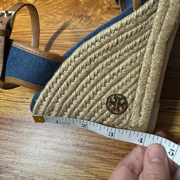 Tory Burch Women's 8 Shaw Blue Denim Royal Tan Espadrille Wedge Sandals N3874 - Picture 3 of 9